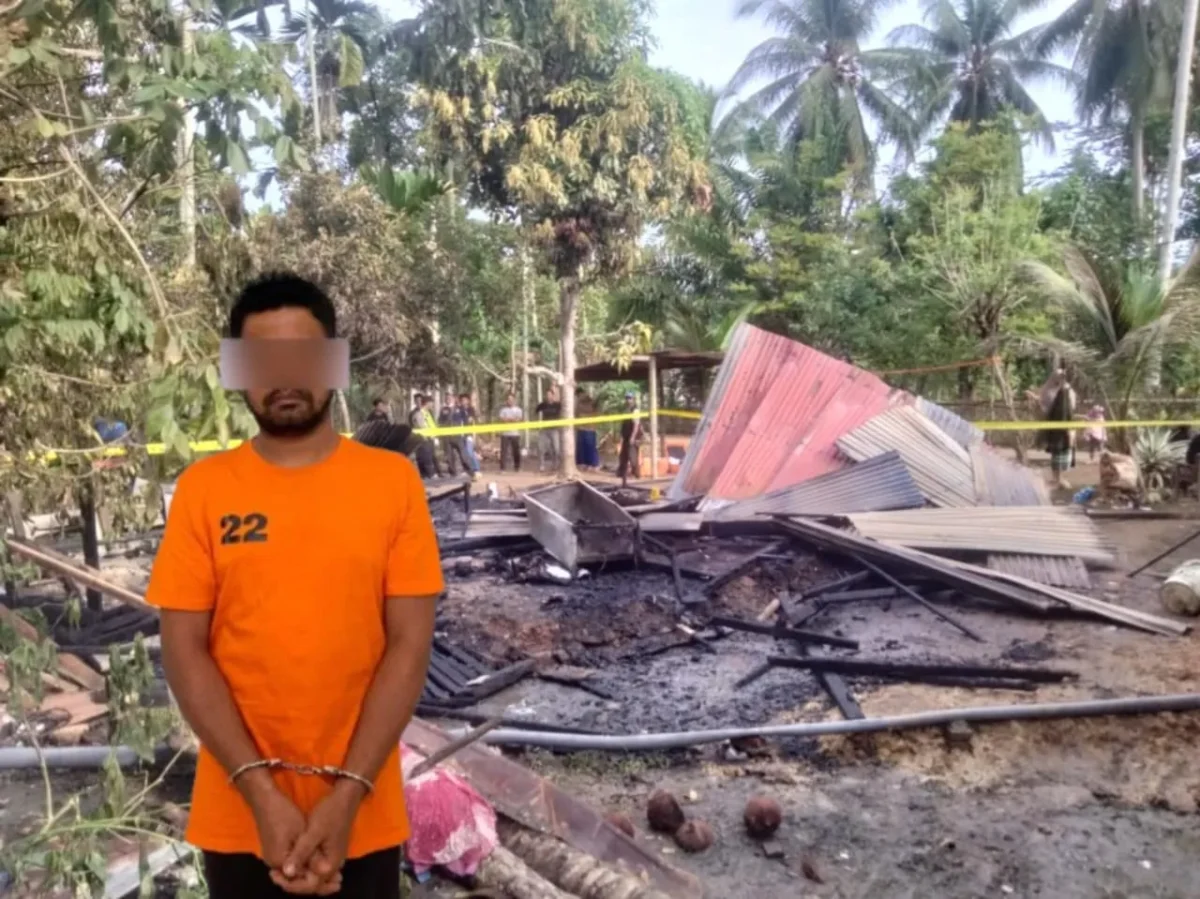 Foto: Pelaku Pembakaran dan TKP Rumah Yang Dibakar