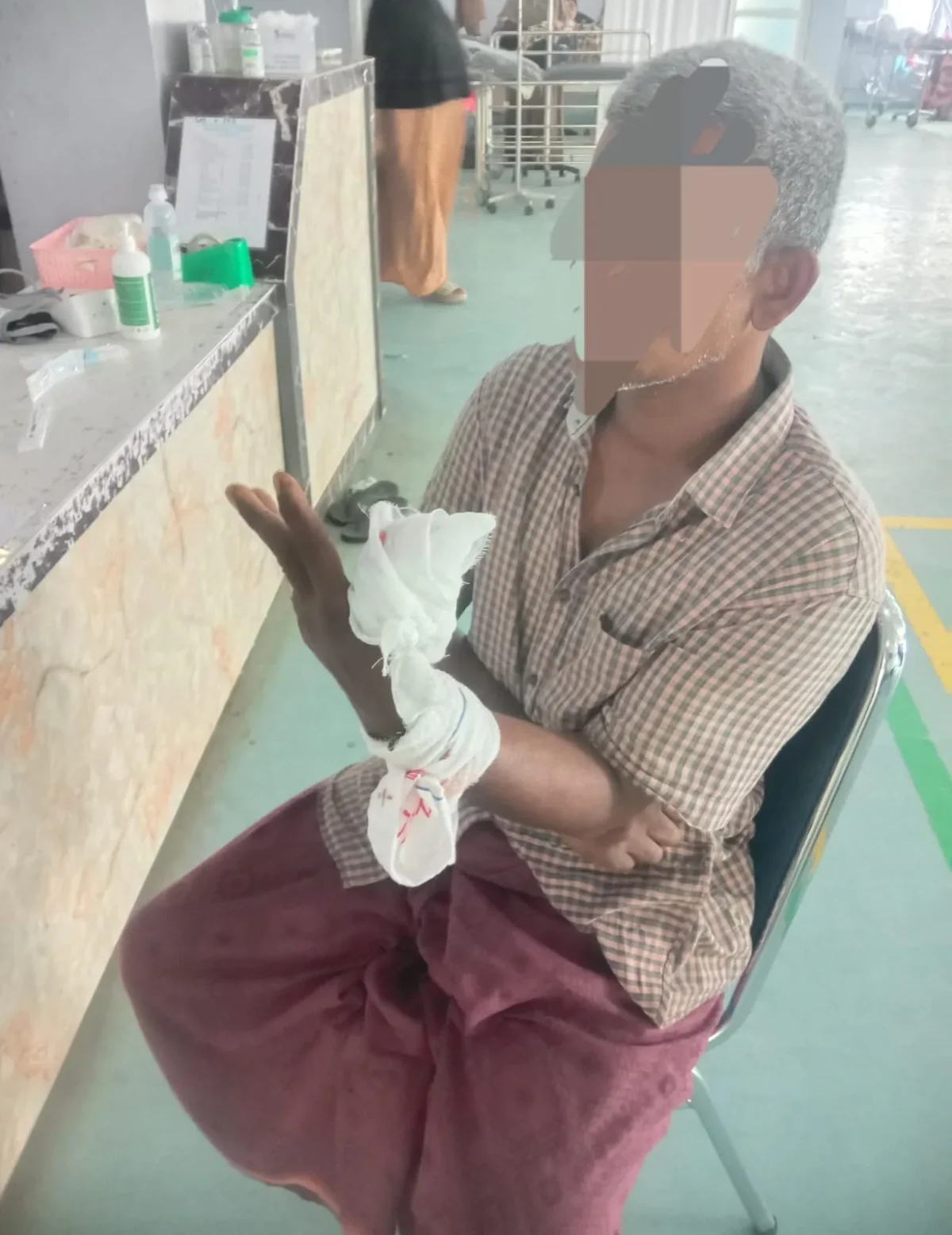 Foto: M.Nasir, Pasien Kecelakaan Tanah Pasir